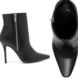 Jessica Simpson Bottie. New in the box